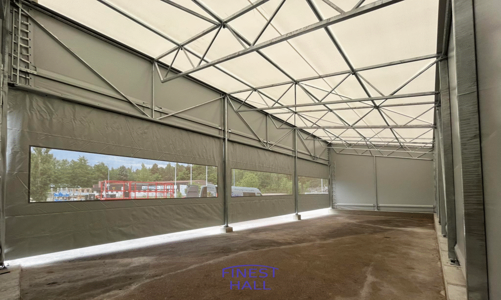 Finest-Hall Factory OÜ toodetud ja paigaldatud varikatus mõõtudega 8x21m, kõrgusega 6,8 meetrit Dahl Oy-le.