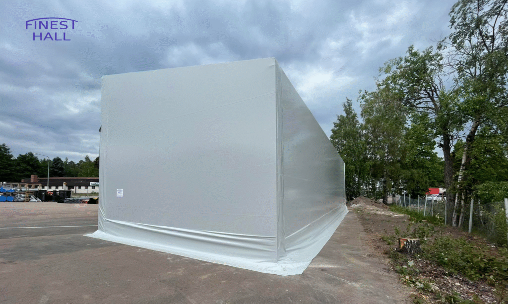 Finest-Hall Factory OÜ toodetud ja paigaldatud varikatus mõõtudega 8x21m, kõrgusega 6,8 meetrit Dahl Oy-le.