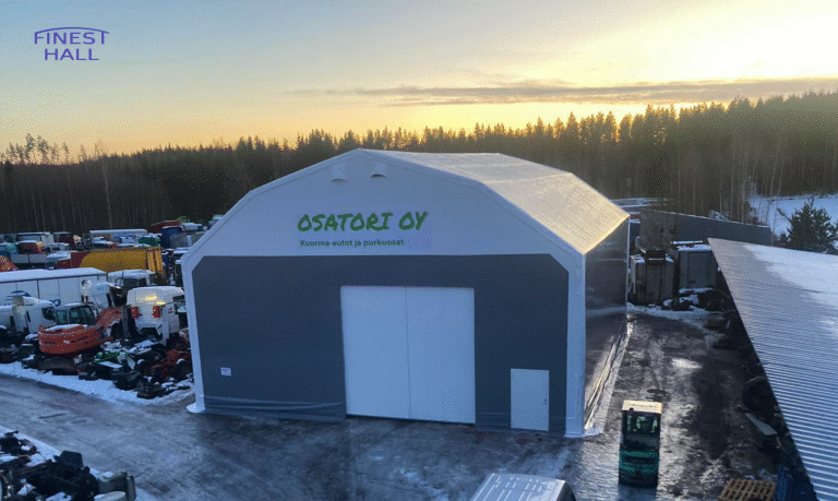 Finest-Hall Factory OÜ toodetud ja paigaldatud PVC hall mõõtudega 15x21m, kõrgusega 6 meetrit Osatori Oyj-le.
