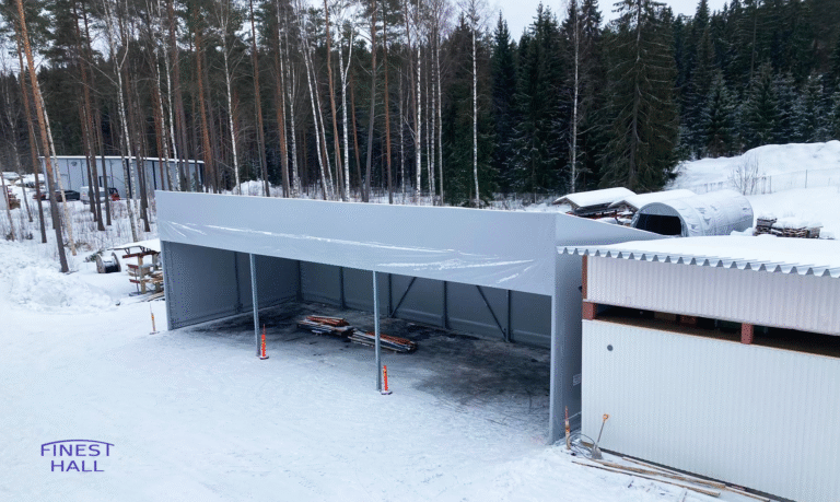 Finest-Hall Factory OÜ toodetud ja paigaldatud varikatus mõõtudega 8x21m, kõrgusega 5 meetrit FennoSteel Oy-le.