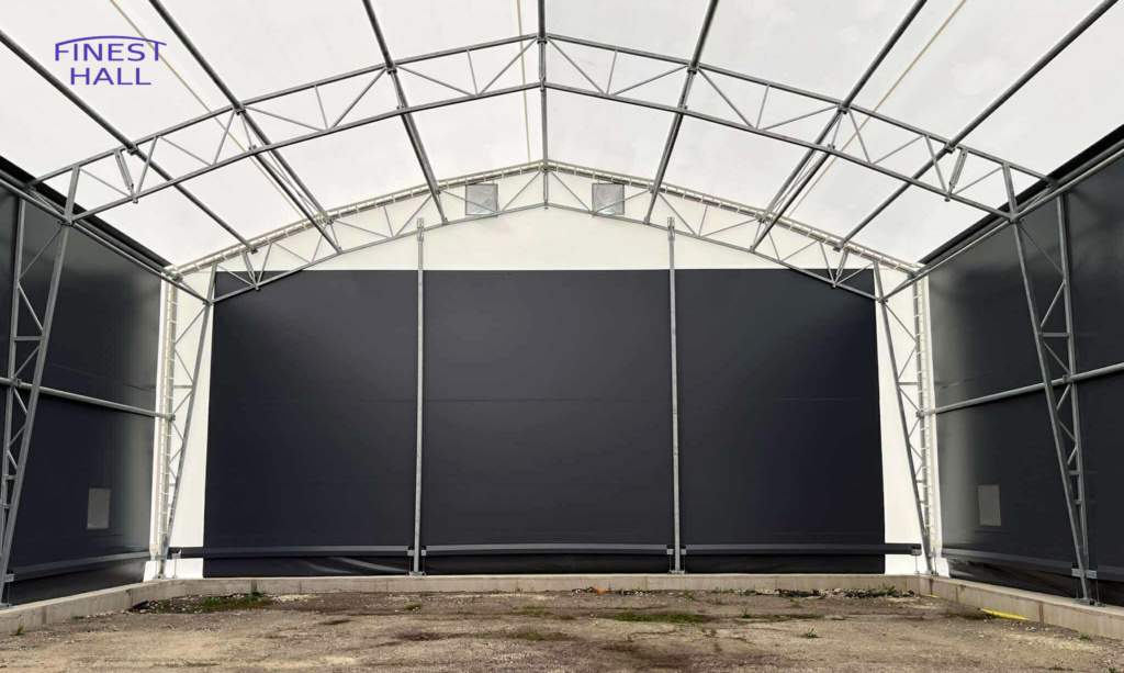Finest-Hall Factory OÜ toodetud ja paigaldatud PVC hall mõõtudega 15x40m, kõrgusega 6 meetrit Compacto OÜ-le.